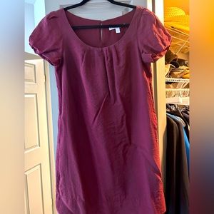 Maroon short sleeve dress. Perfect for work or weekends